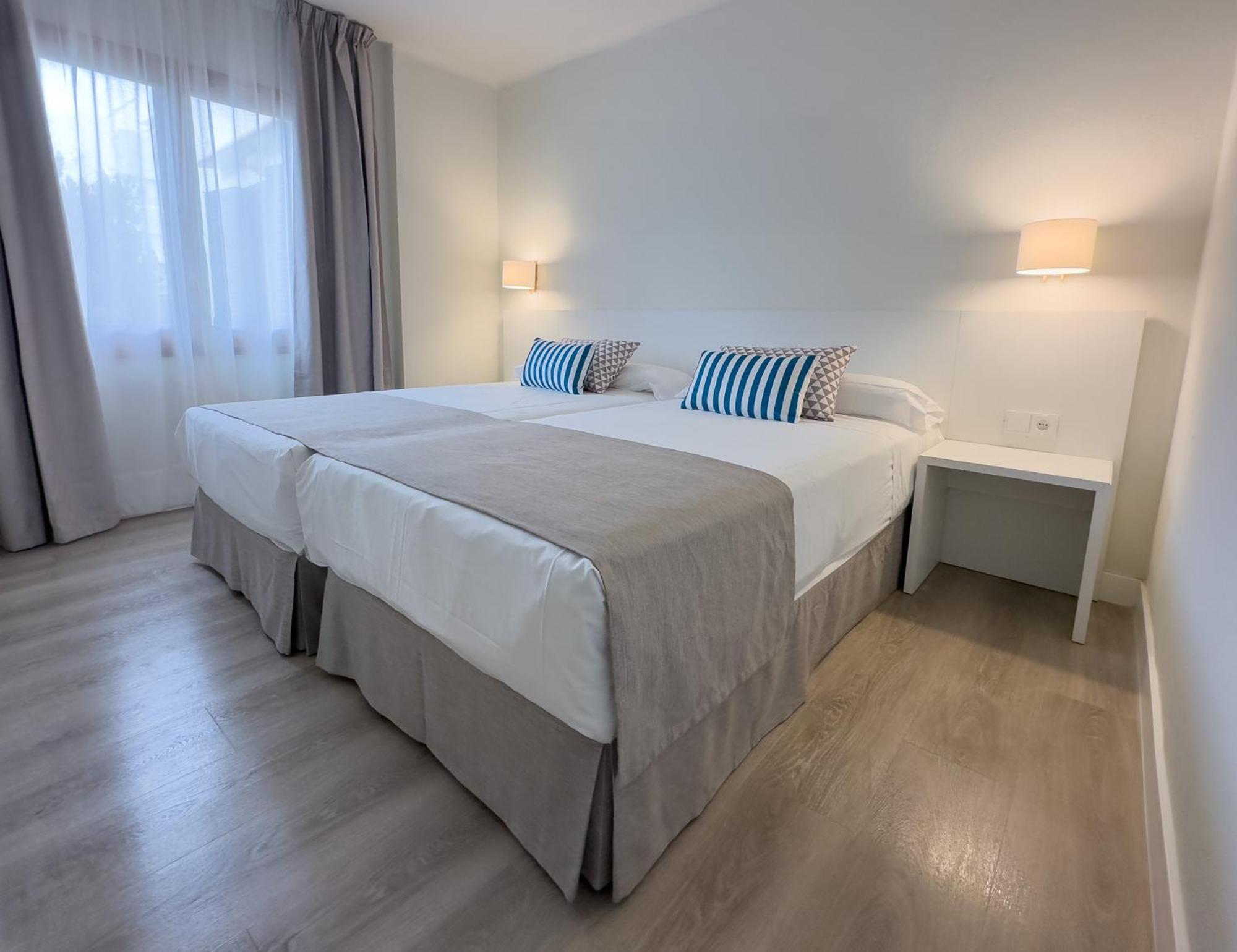 Aparthotel Bluesea Es Bolero Cala D´Or Esterno foto
